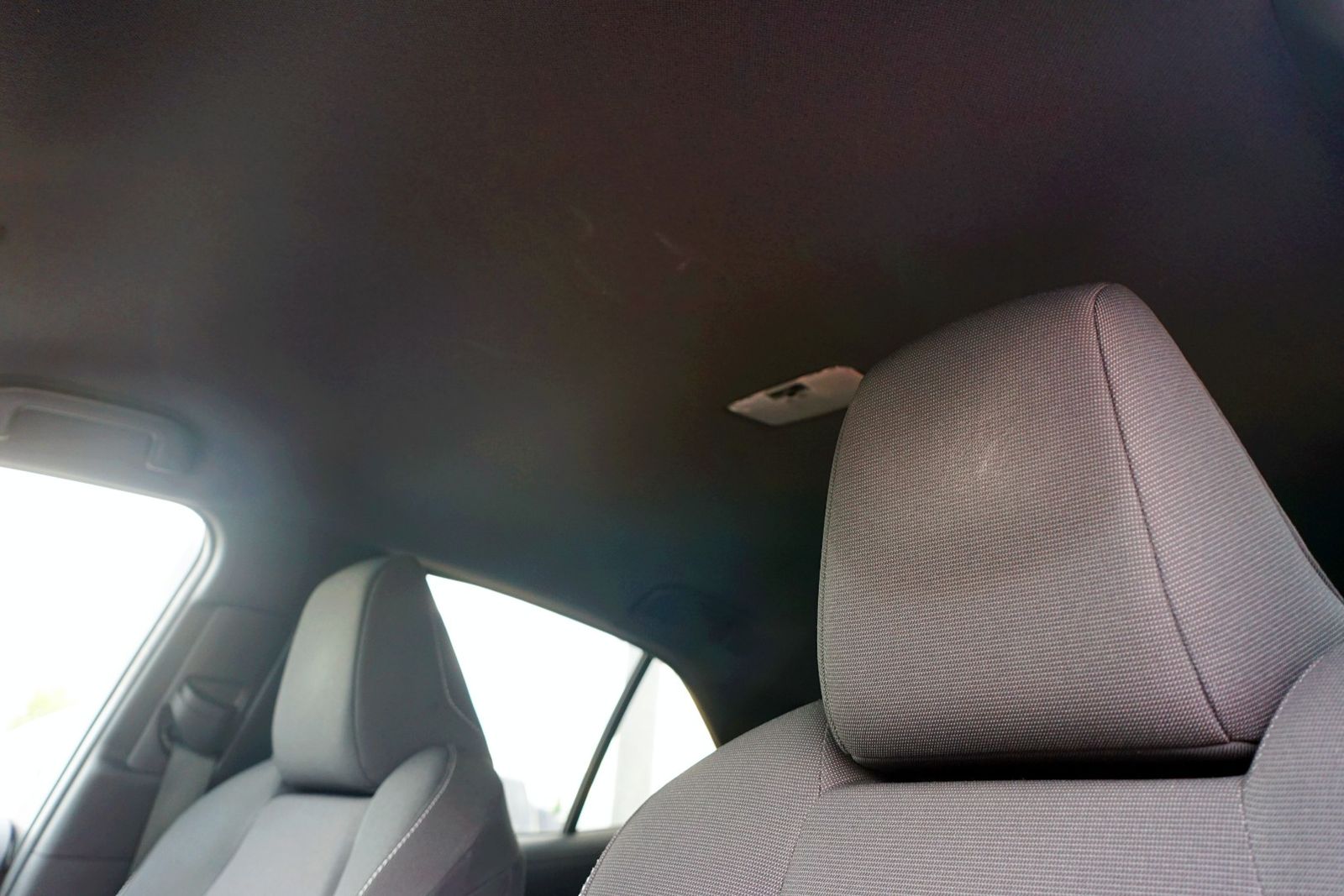 Toyota Corolla 2.0 Hybrid Business Edition - Samsaru's Car Outlet