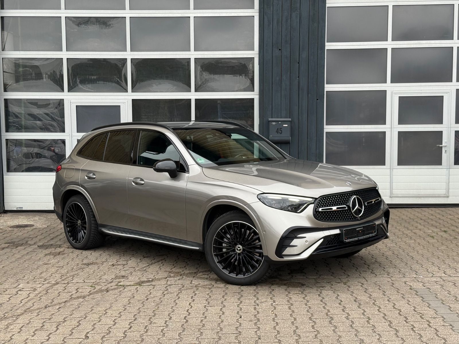 Mercedes-Benz GLC 300 de 4M/AMG/Air/HUD/Pano/Burm/360°/HAL