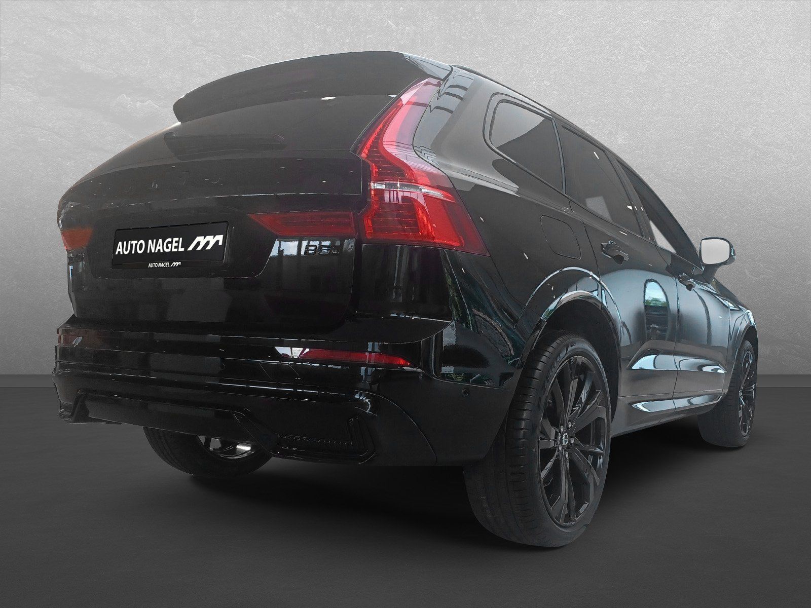 Volvo XC60 B5 Benzin AWD BLACK EDITION + AHK