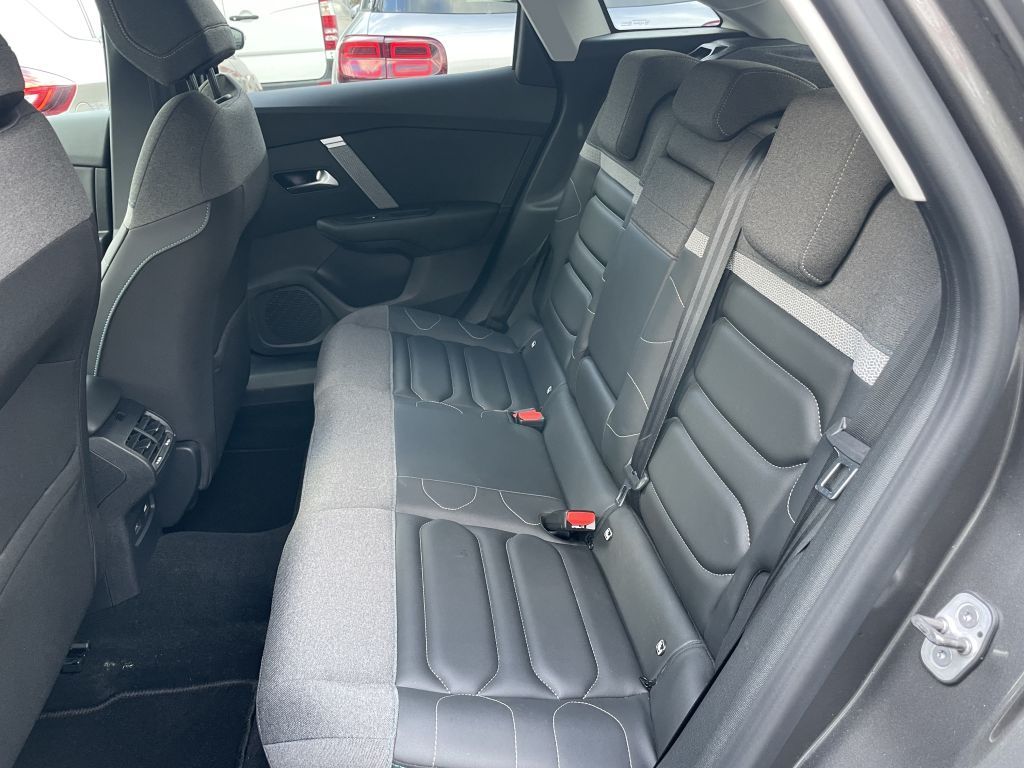 Citroën C4 BlueHDi 130 Stop&Start EAT8 SHINE