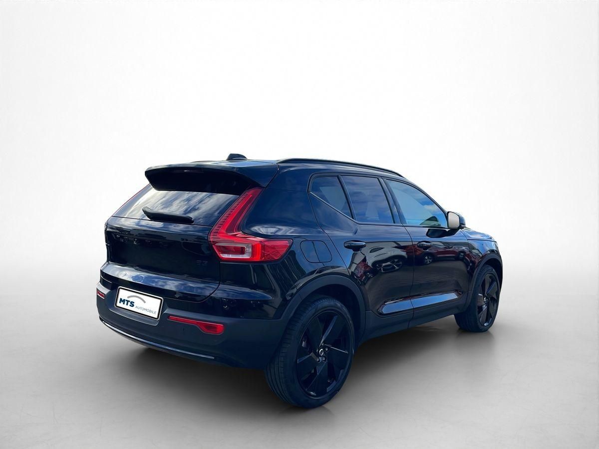 Volvo XC40 Black Edition Plus, B3 Mild-Hybrid, Benzin