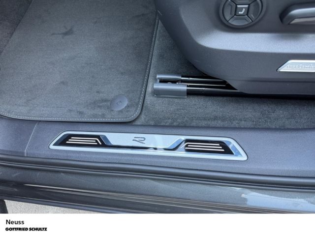 Volkswagen Touareg R-LINE 3.0 TDI DSG NAVI PANO AHK KOMFORT