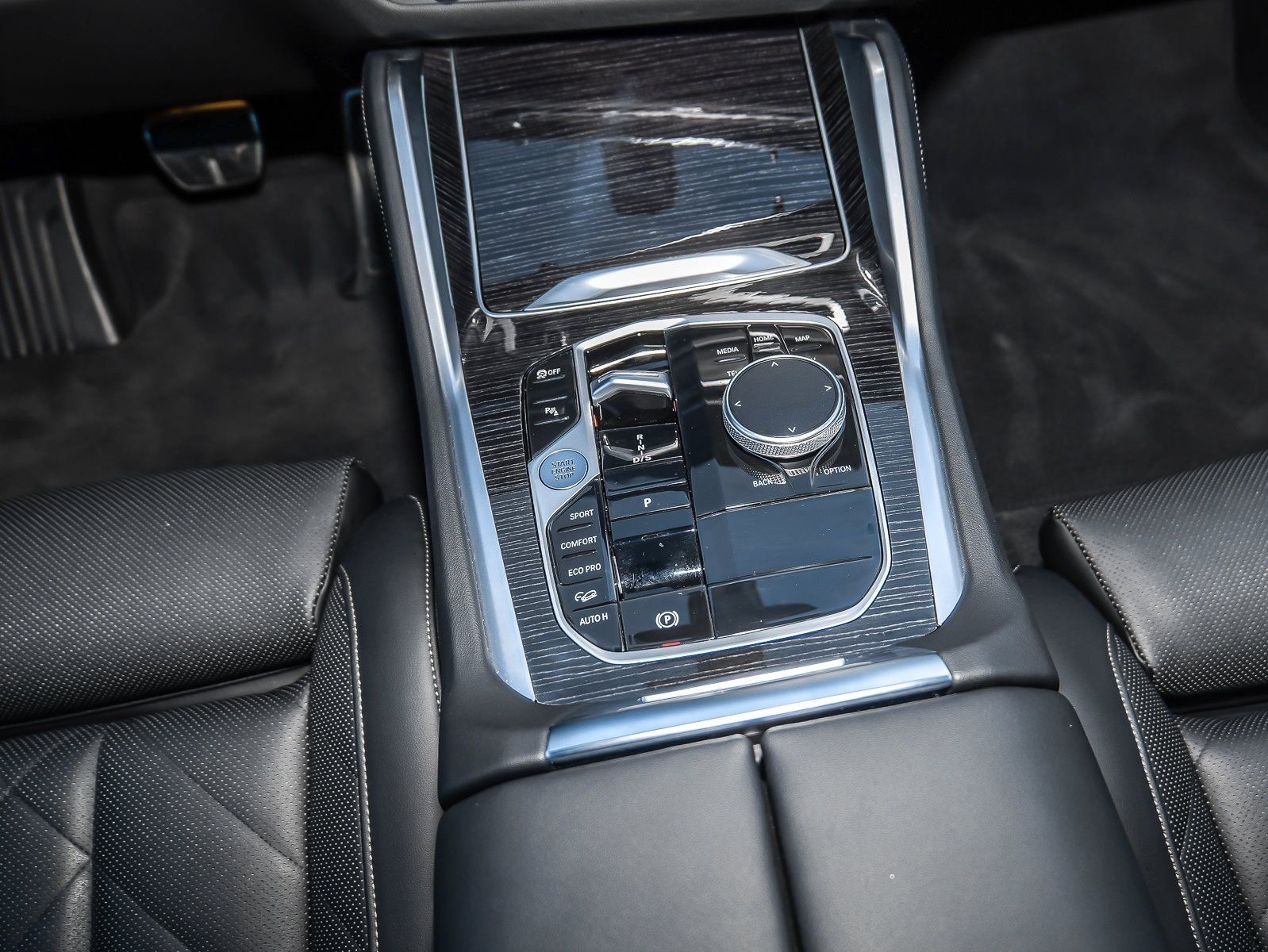 BMW X6 xDrive40d M Sport HUD PANO ACC AHK RFK NAVI