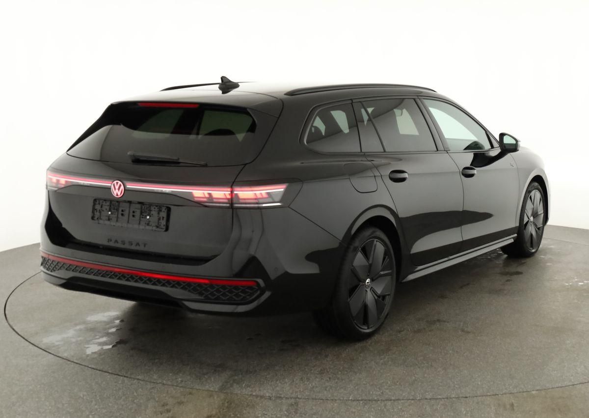 Volkswagen Passat Variant TDI DSG 4M R-LINE Black, AHK, IQ.