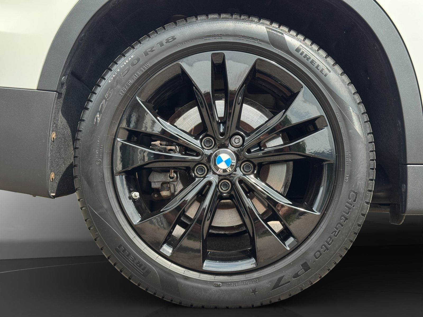 BMW X1 xDrive25e - Samsaru's Car Outlet