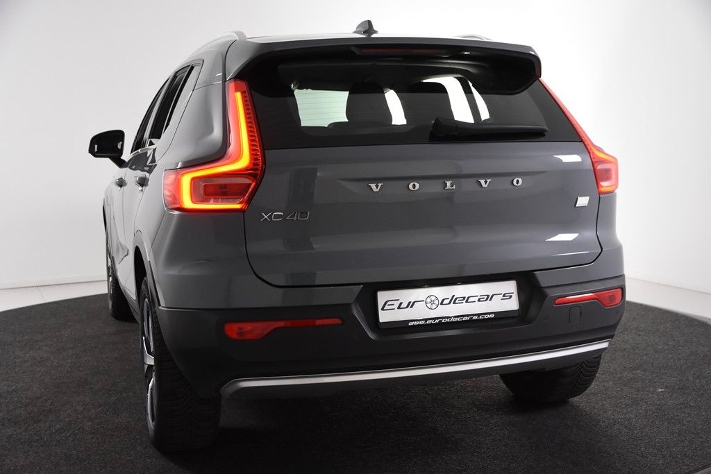 Volvo XC40 T4 Recharge Inscription - Samsaru's Car Outlet