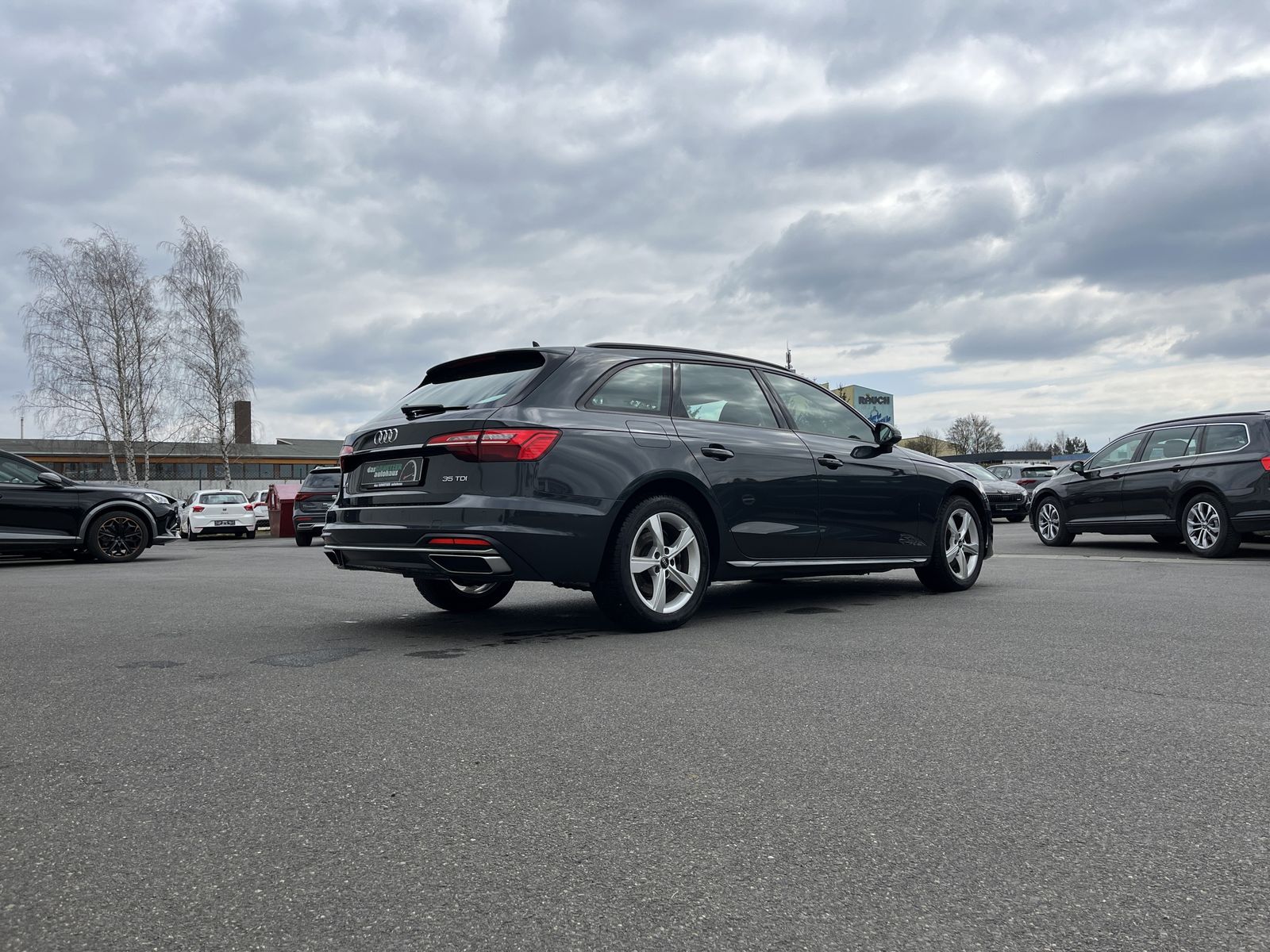 Audi A4 Avant 35 2.0 TDI S tronic advanced - Samsaru's Car Outlet