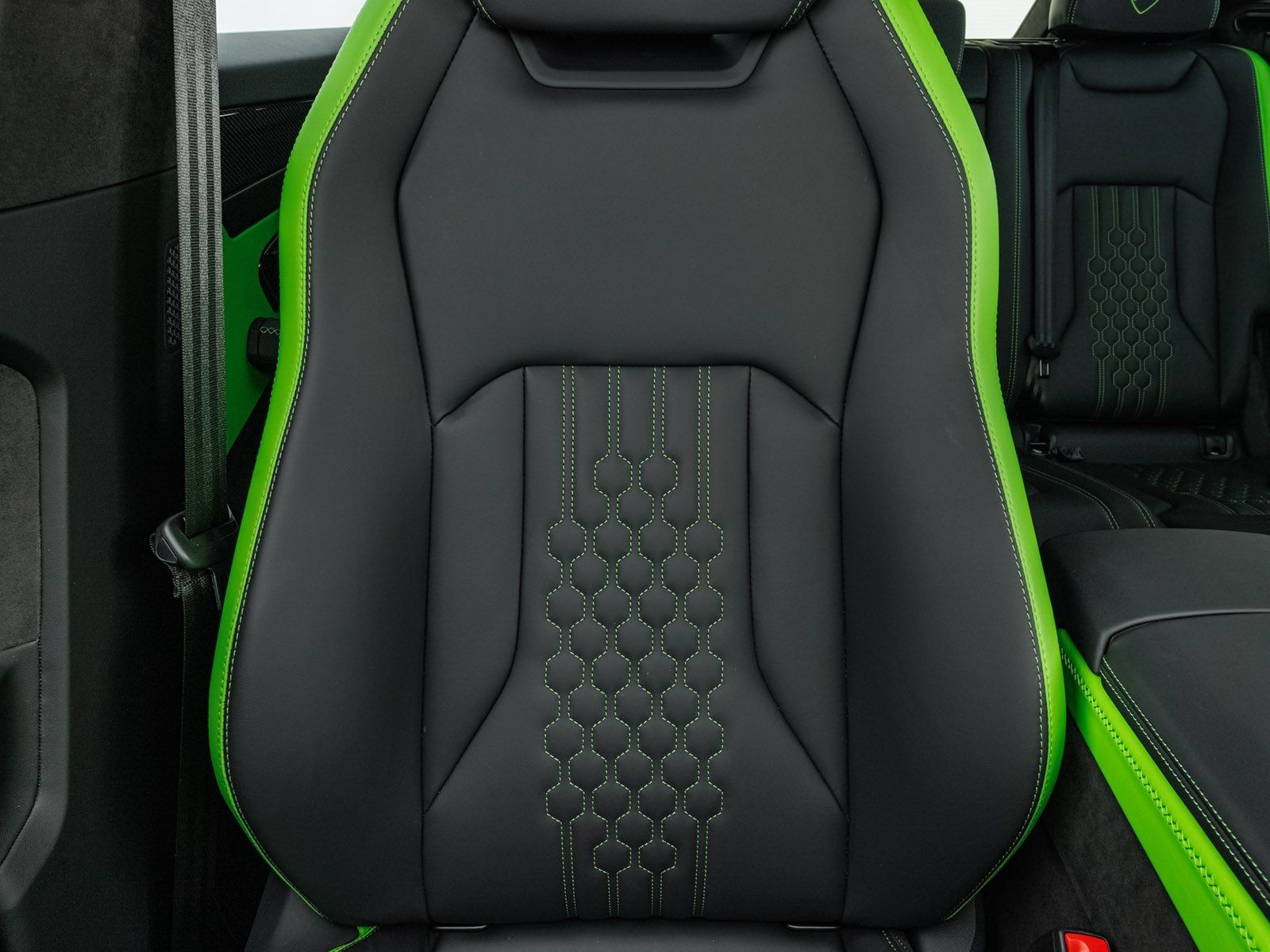 Lamborghini Urus SE - Samsaru's Car Outlet