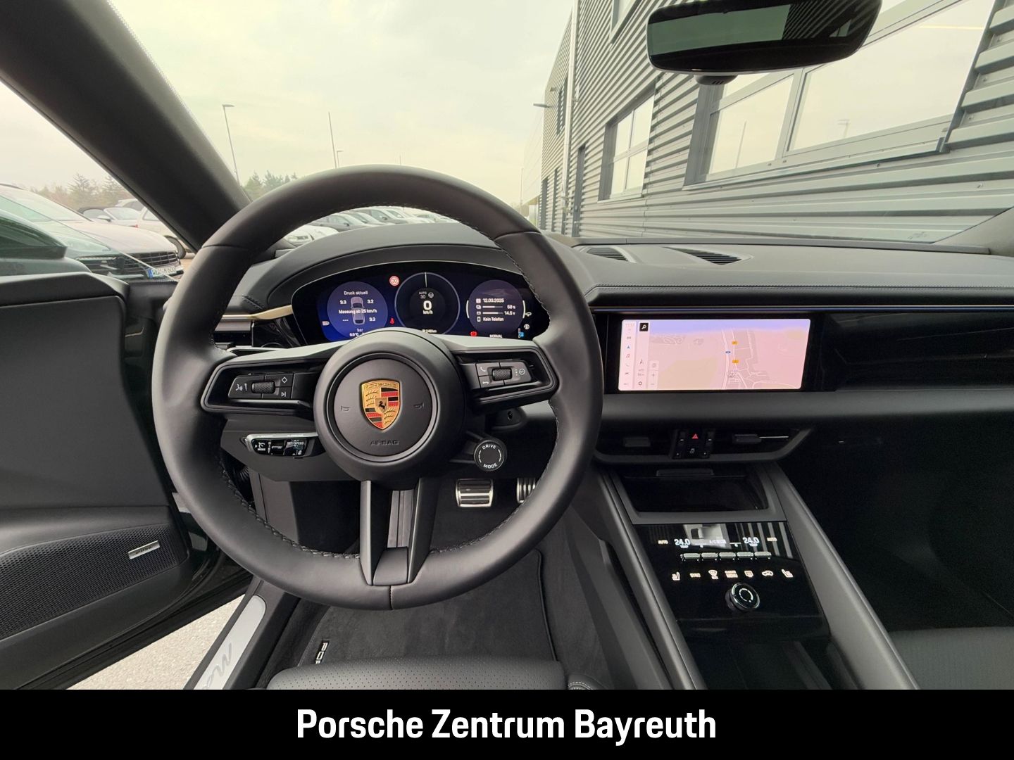 Porsche Macan 4S *AHV*MATRIX*INNO*LUFTFEDER.*HEADUP*BOSE