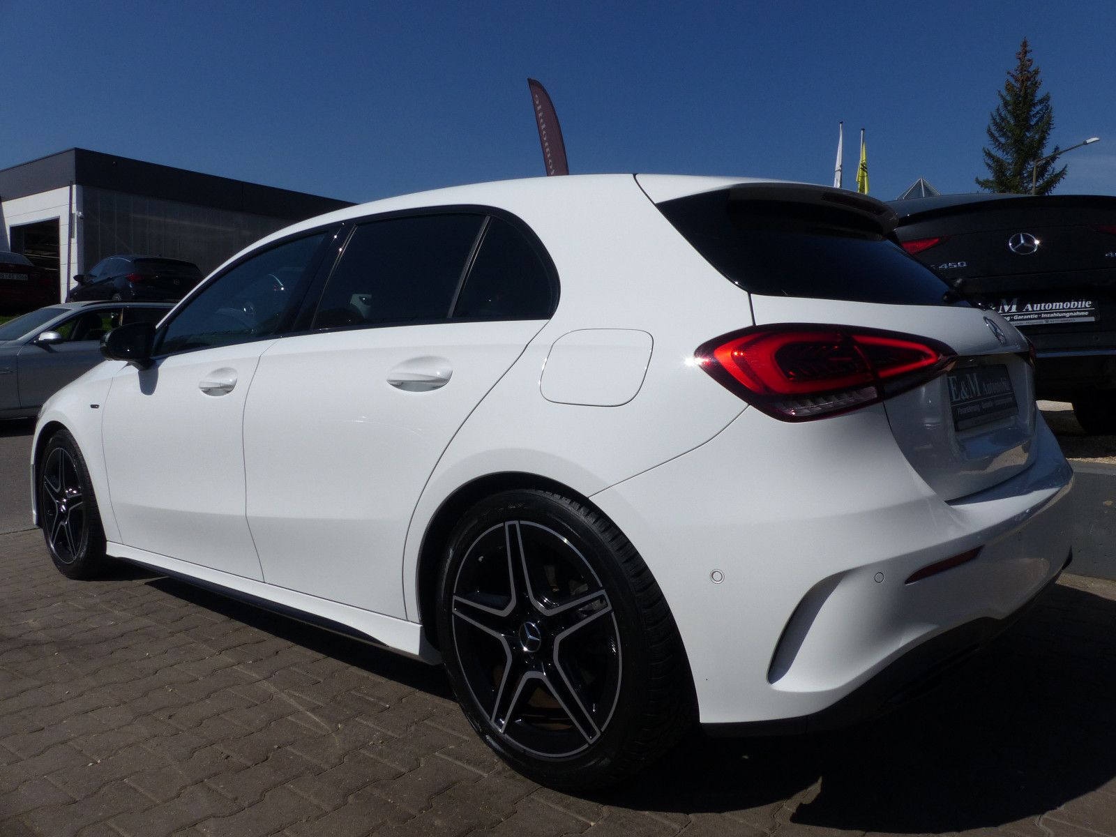 Mercedes-Benz A 180 Edition - Samsaru's Car Outlet