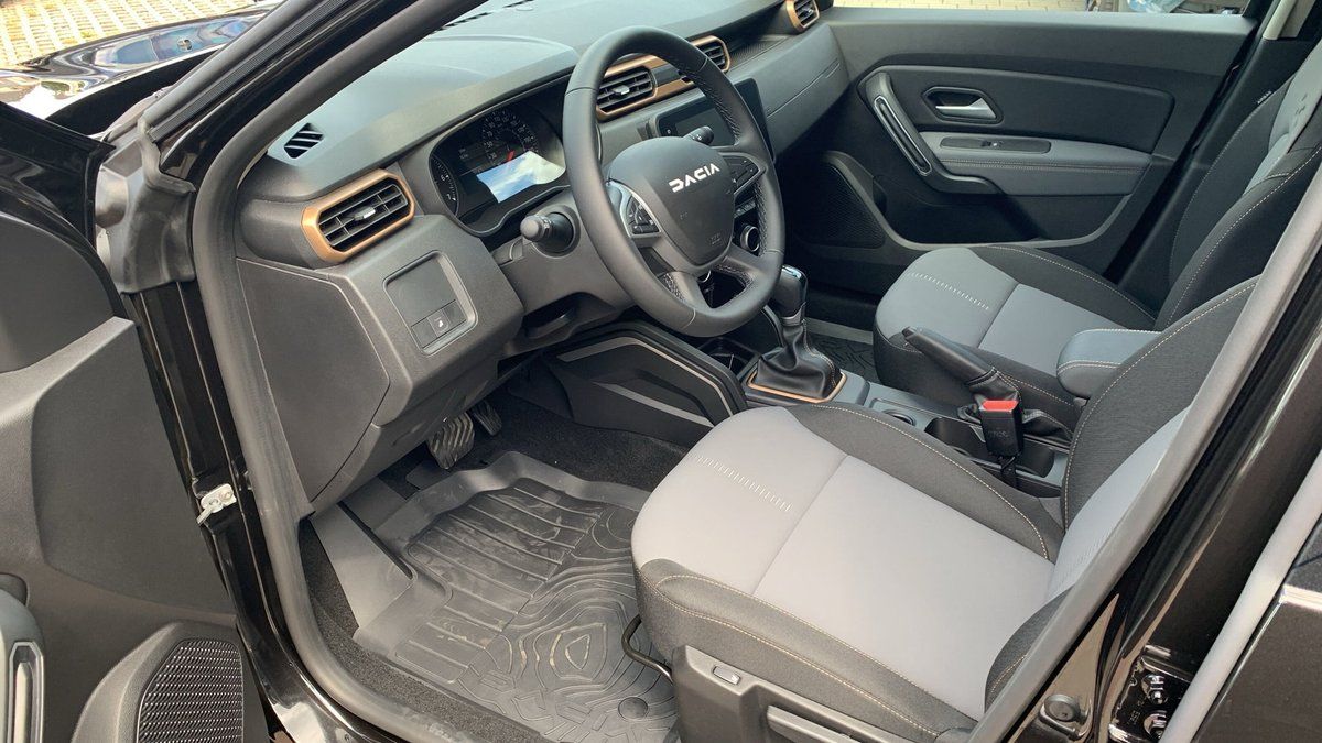 Dacia Duster TCe 150 EDC - Samsaru's Car Outlet