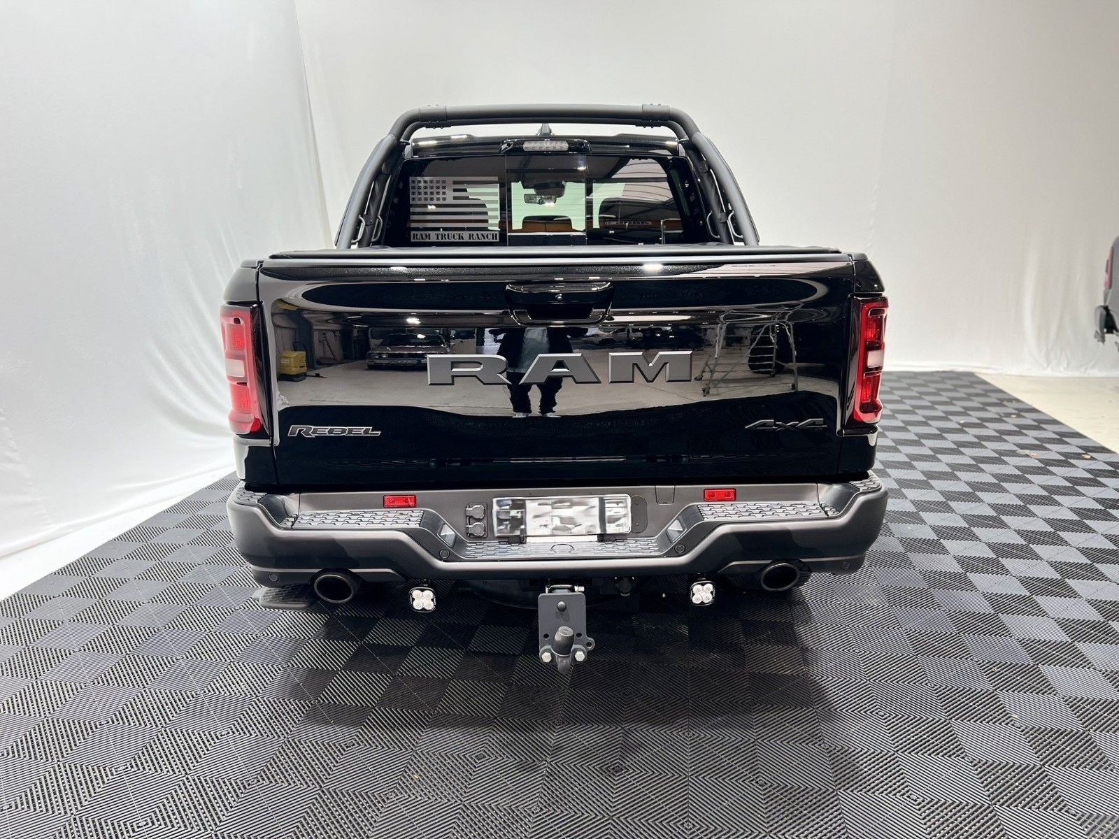 Dodge RAM 1500 Rebel Night Premium 3.0L MY25 RTR Umbau
