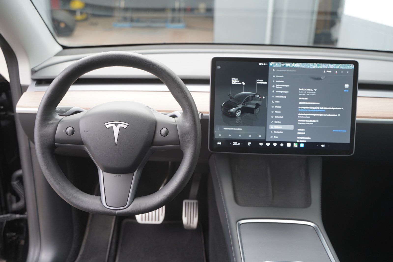 Tesla Model Y Long Range AWD *AHK*Mwst. ausweisbar*