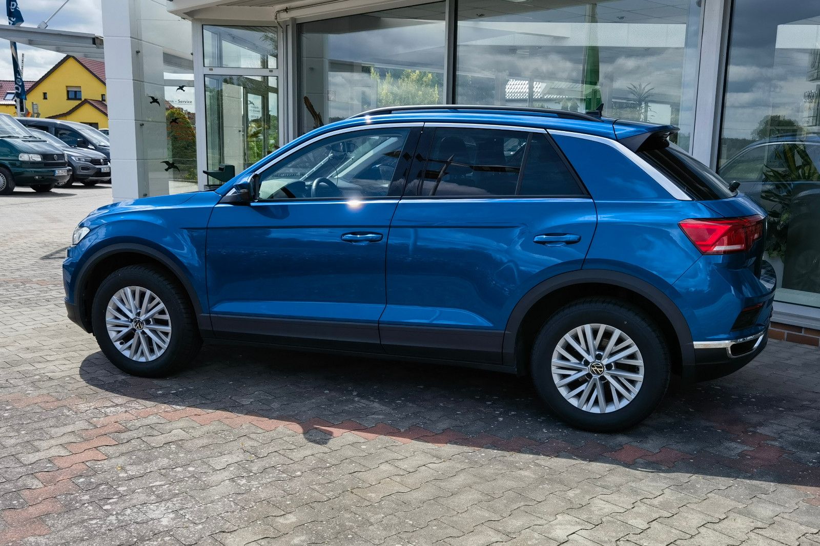 Volkswagen T-Roc 1.5TSI ACT DSG Style - Samsaru's Car Outlet