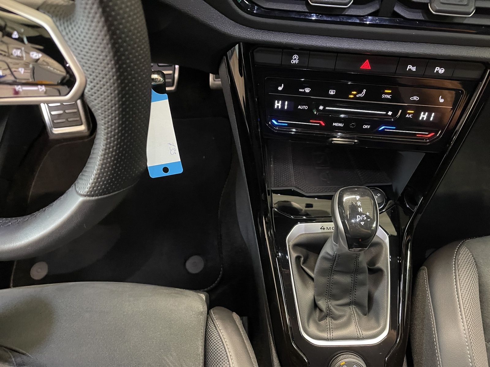 Volkswagen T-Roc 2.0 TDI 4Motion R-Line - Samsaru's Car Outlet