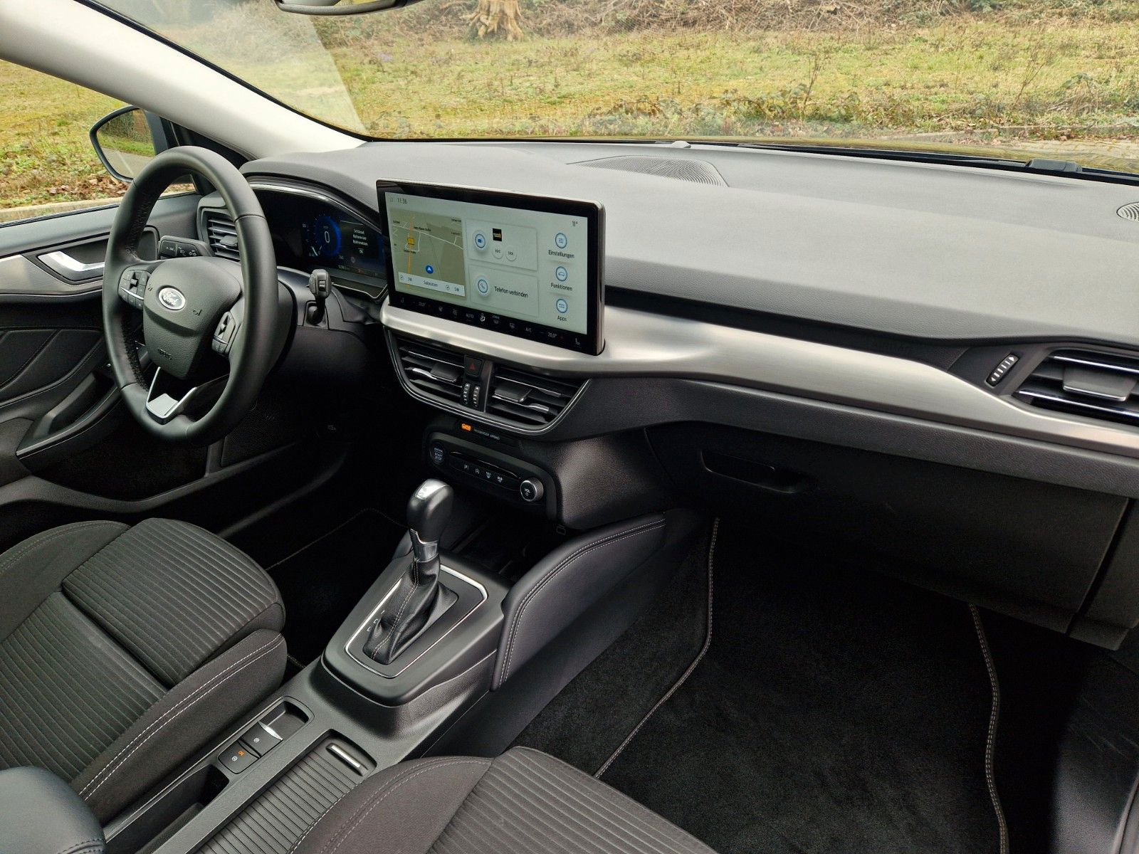 Ford Focus Tun.Titanium 1.Hd Aut. LED AHK NAVI Rf ACC