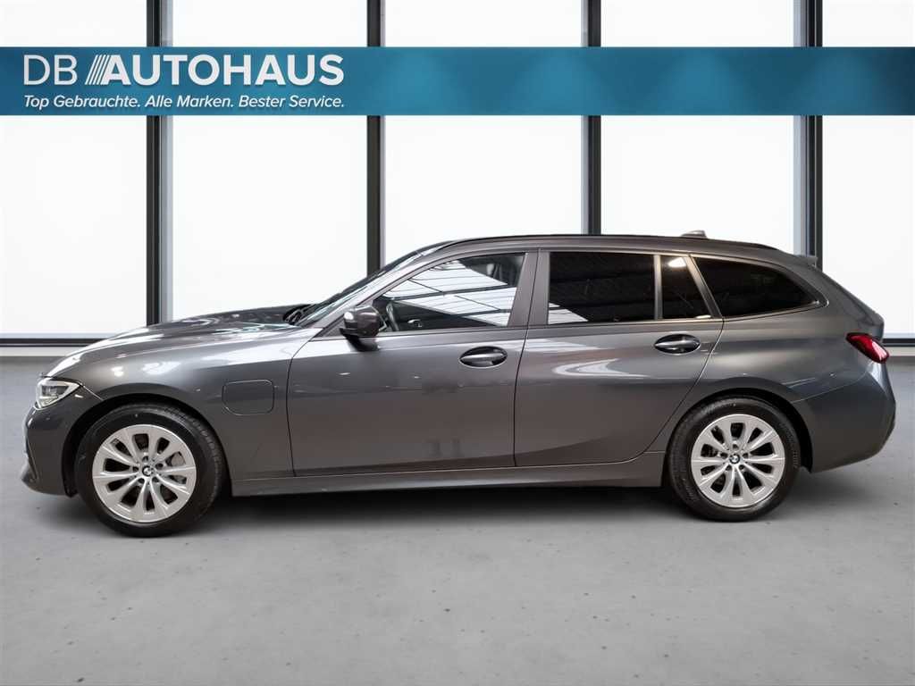 BMW 330e Touring Advantage Steptronic - Samsaru's Car Outlet
