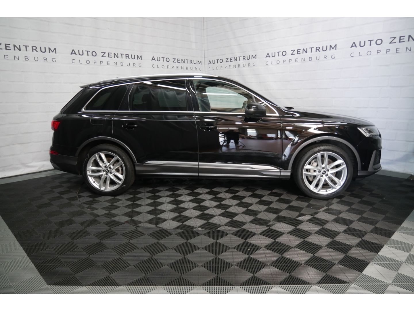 Audi Q7 50 TDI S line  Pano+Matrix+Virt+HuD+S-Sitz+7-