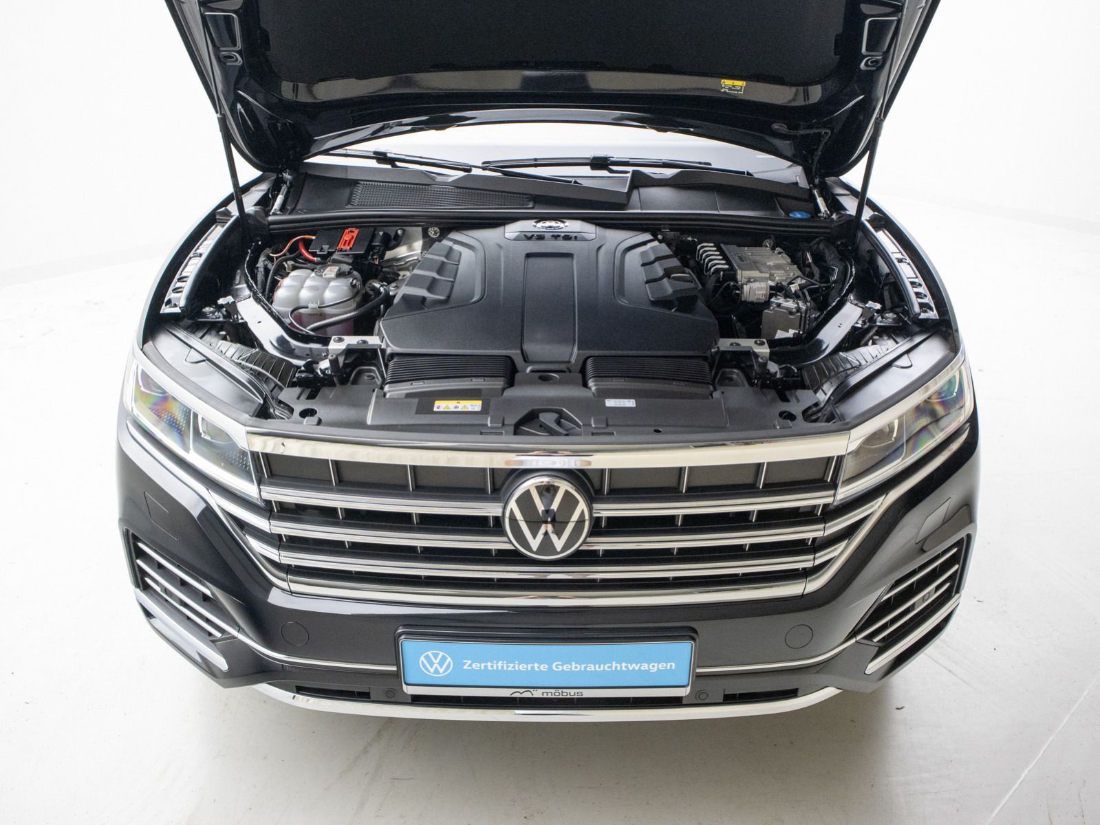 Volkswagen Touareg 3.0 V6 TDI Atmosphere 4M - Samsaru's Car Outlet