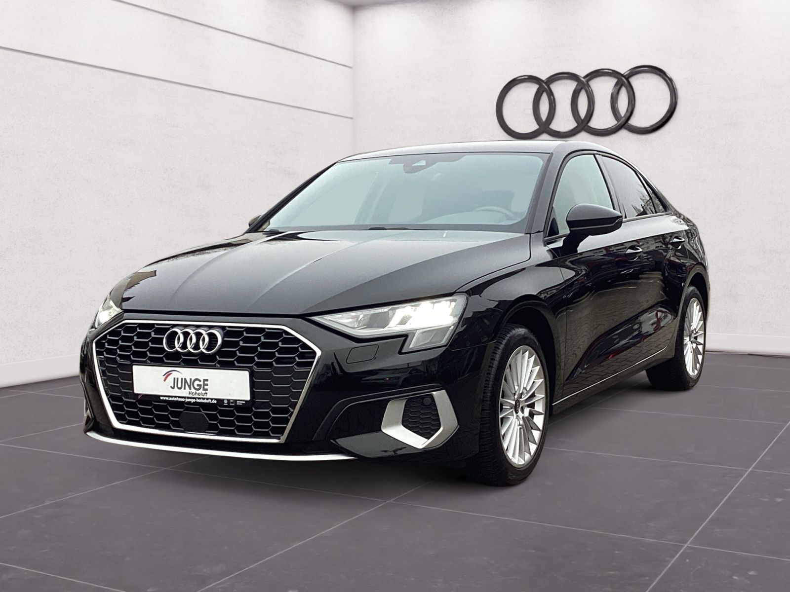 Audi A3 advanced 30 TFSI S tronic - Samsaru's Car Outlet