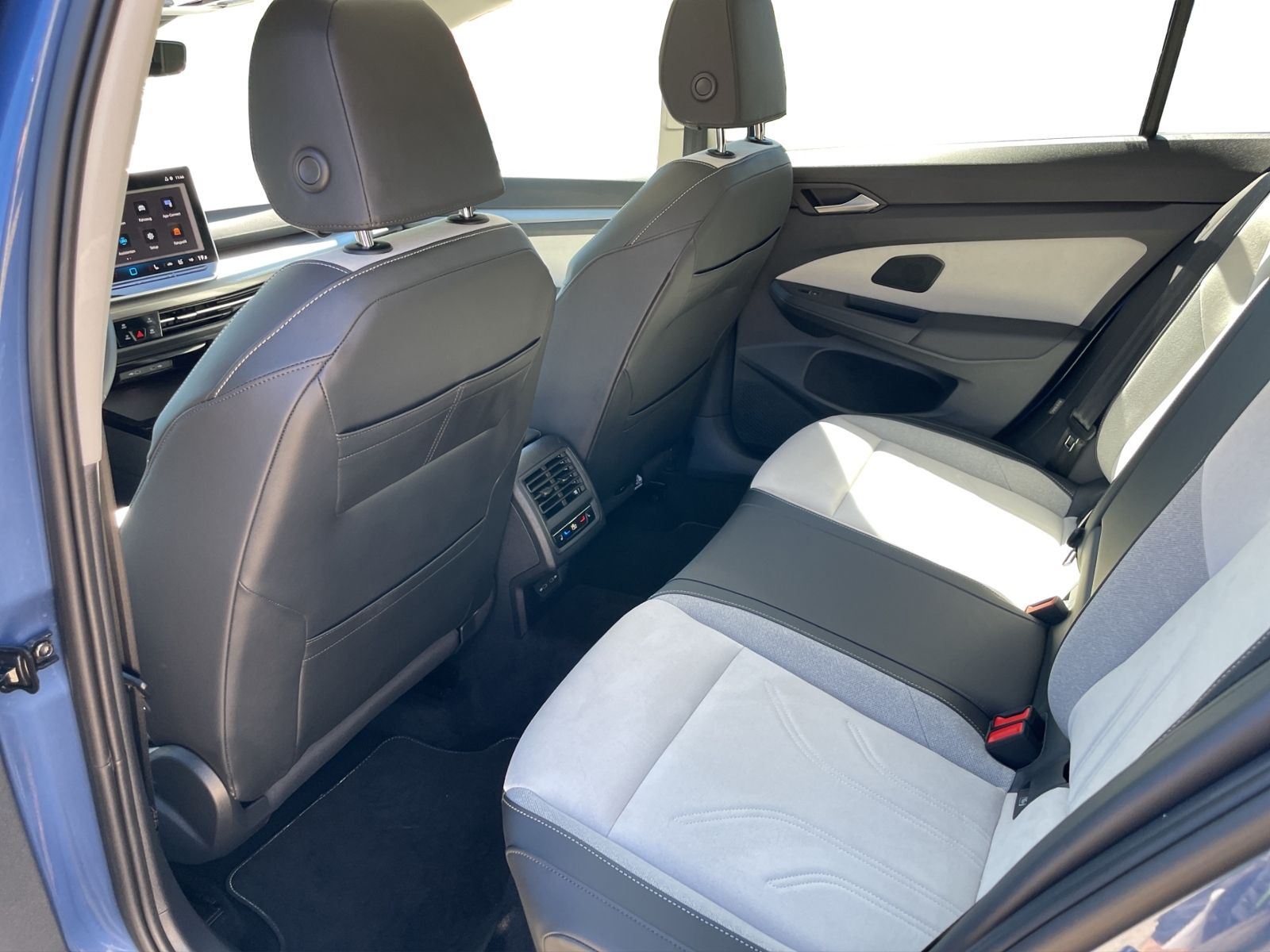 Volkswagen Golf VIII Variant 2.0 TSI 4Motion Style +DSG+AHK