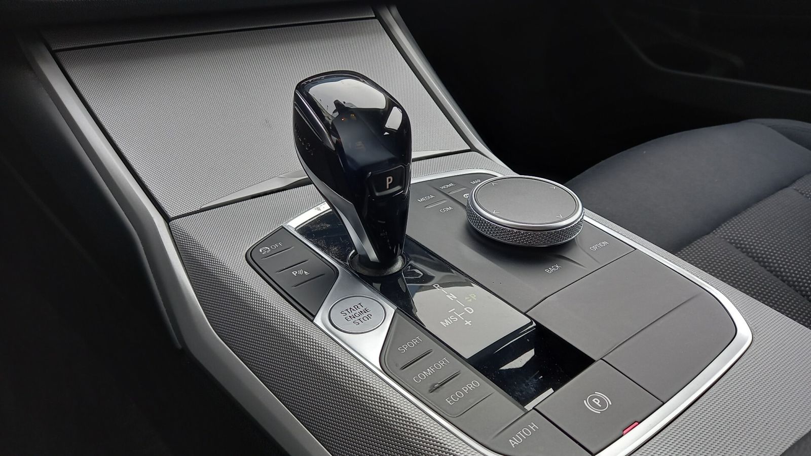 BMW 320 320d xDrive Touring Business Advanta - Samsaru's Car Outlet