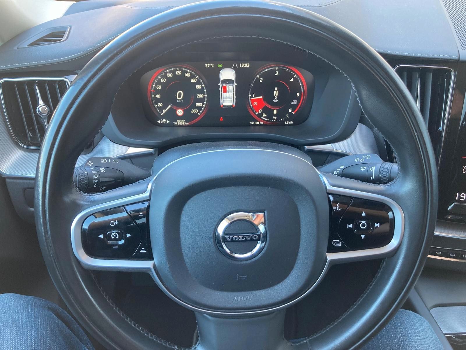 Volvo XC 60 B4 Inscription AWD - Samsaru's Car Outlet