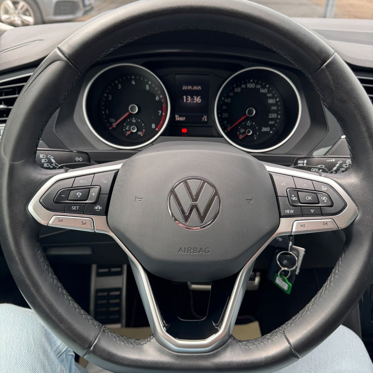 Volkswagen Tiguan Life - Samsaru's Car Outlet