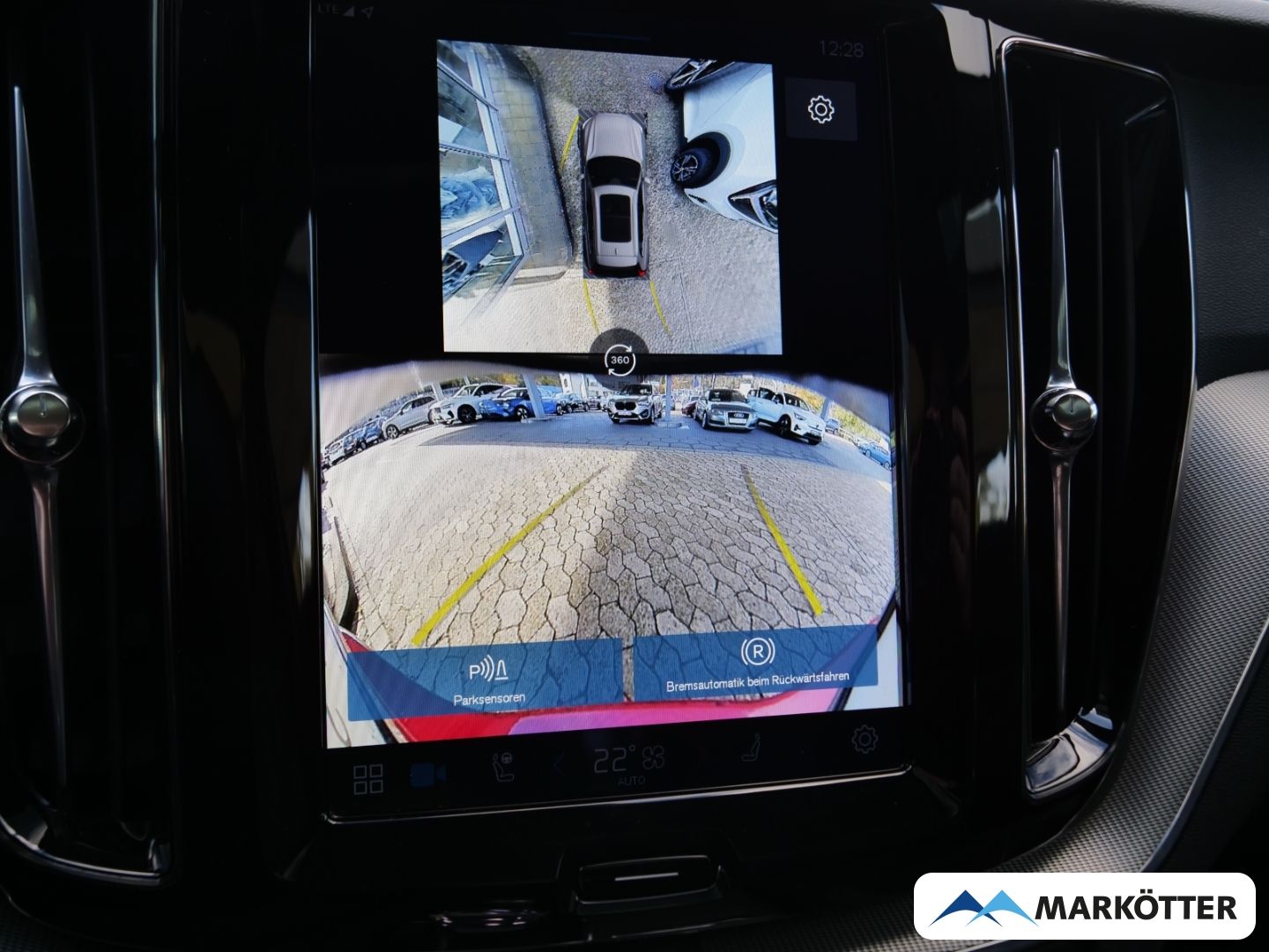 Volvo XC60 B5 AWD Plus Dark AHK/PANO/BLIS/360CAM/