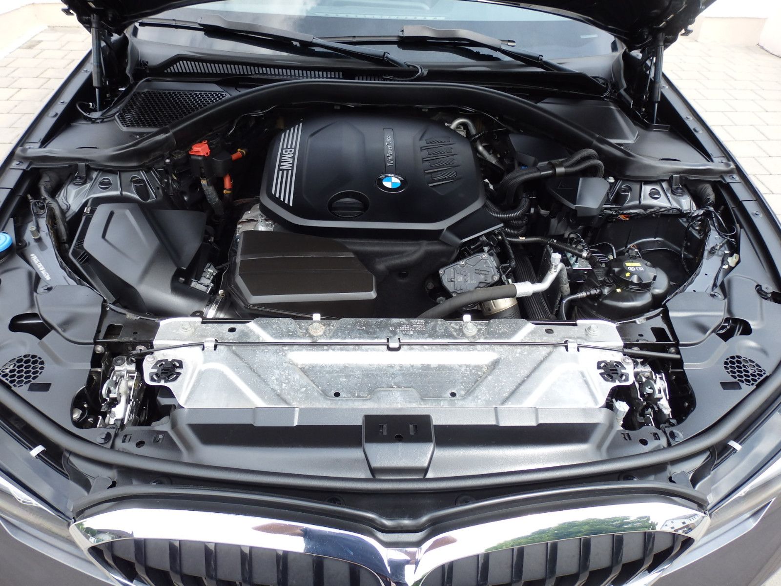 BMW 318d Touring Aut - Samsaru's Car Outlet