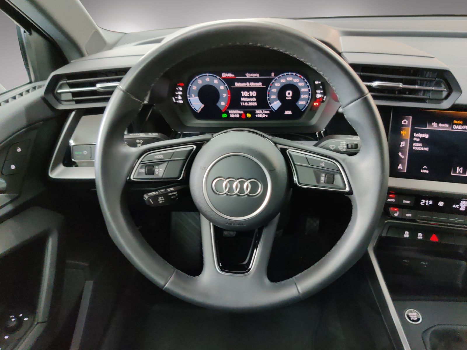 Audi A3 Sportback Advanced 35 TFSI - Samsaru's Car Outlet
