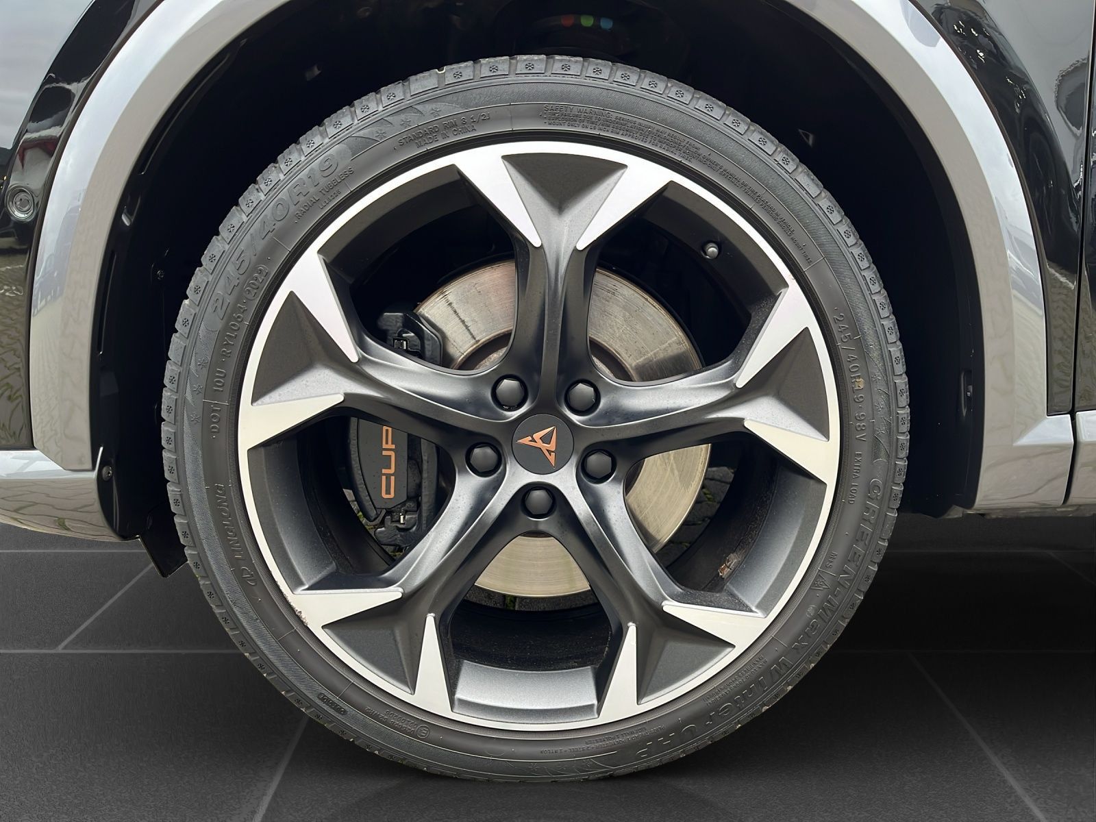 Cupra Formentor 2,0 TSI VZ DSG NAVI/AHK/LED/Front Asis