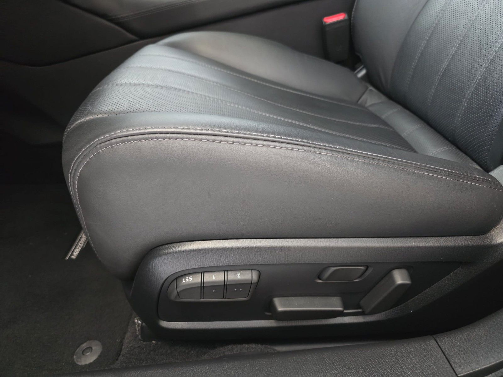 Mazda 6 Kombi Exclusive-Line *HUD*BOSE*SB*LEDER*360°