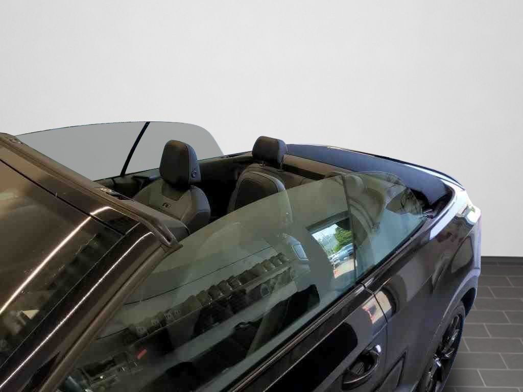 Volkswagen T-Roc R-Line - Samsaru's Car Outlet