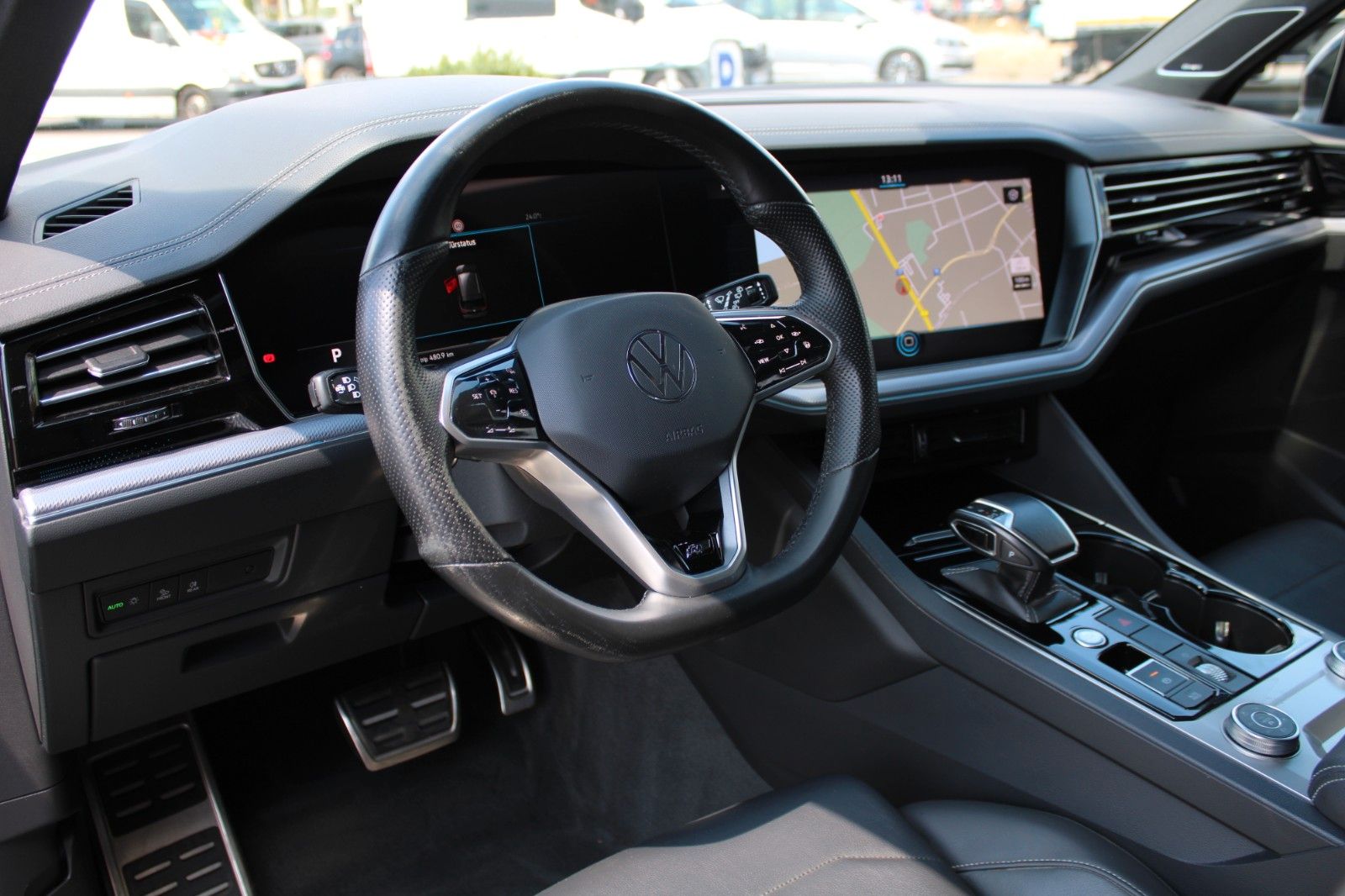 Volkswagen Touareg TDI R-Line - Samsaru's Car Outlet