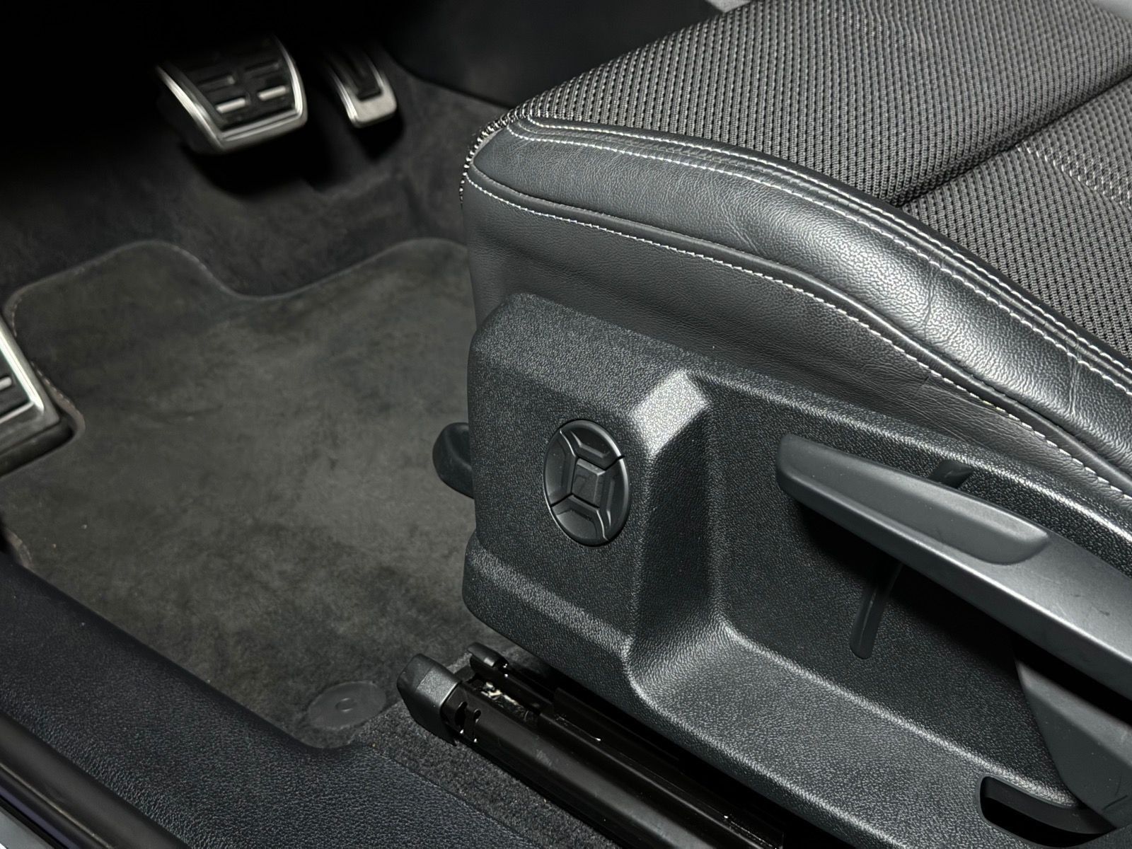 Audi Q3 Sportback 40 TFSI quattro S-Line - Samsaru's Car Outlet