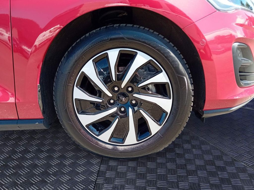 Ford Focus Turnier 1.0 EcoBoost Hybrid Aut. TITANIUM
