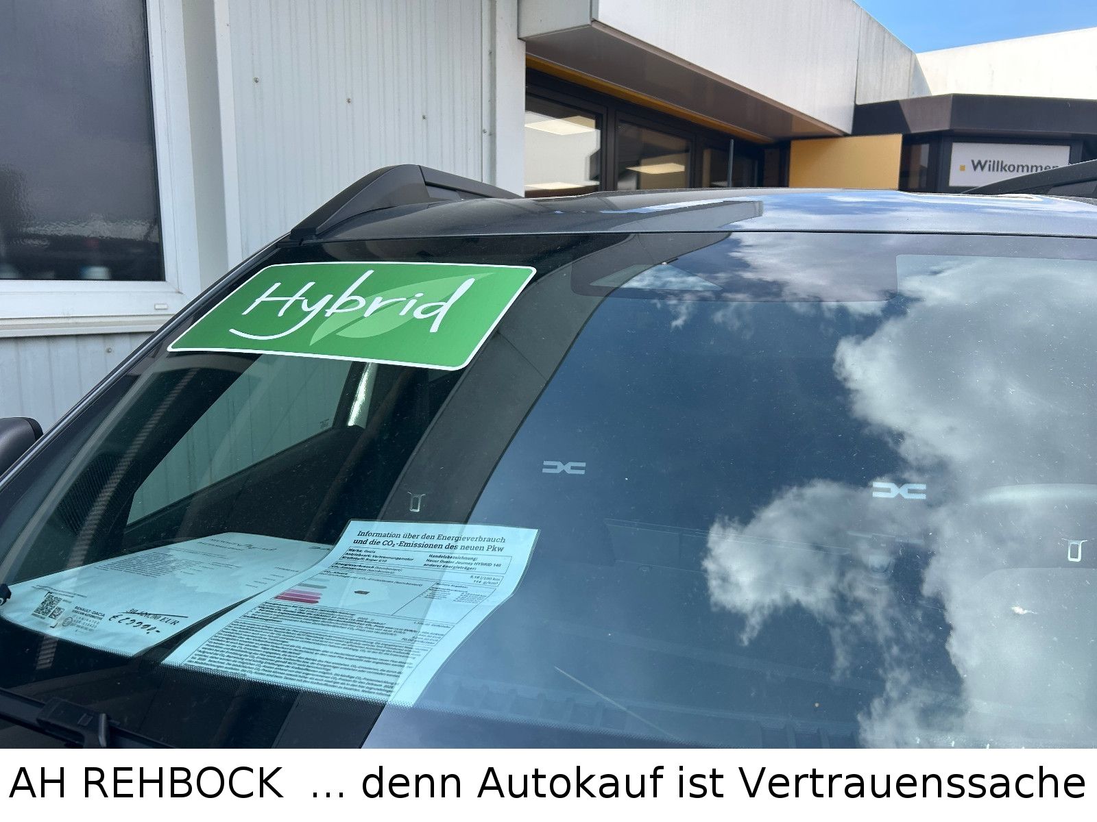 Dacia Duster III Hybrid 140 - Samsaru's Car Outlet