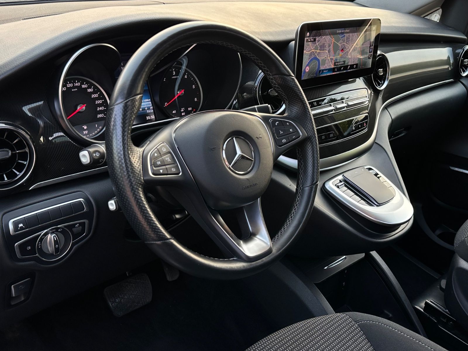 Mercedes-Benz V 300d EDITION Lang - Samsaru's Car Outlet