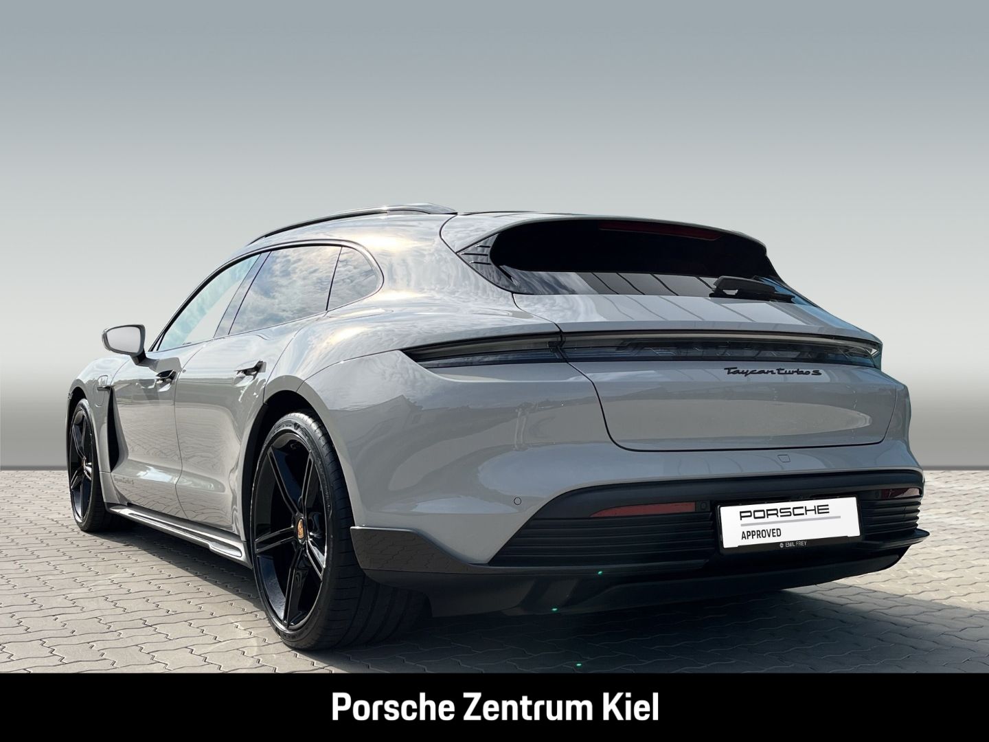 Porsche Taycan Turbo S Sport Turismo Burmester Sunshine-