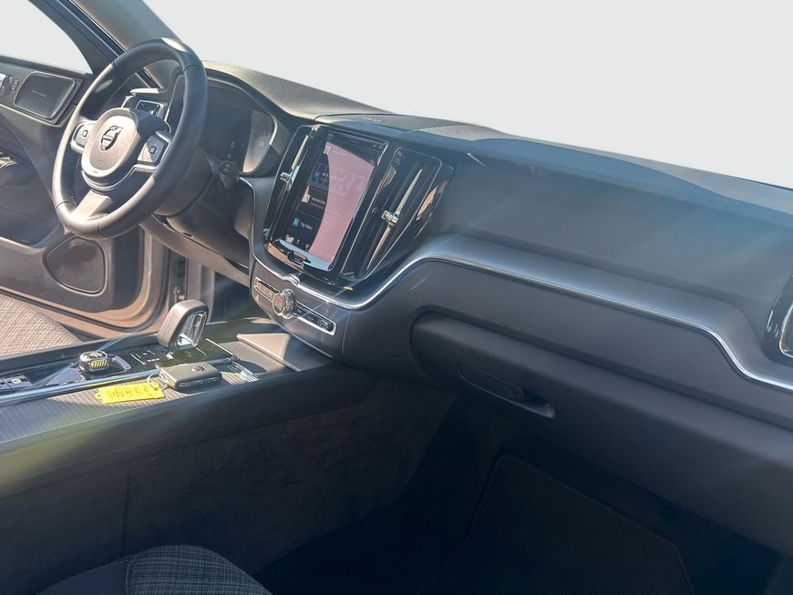 Volvo XC60 B5 B AWD CoreAHK LED GJR