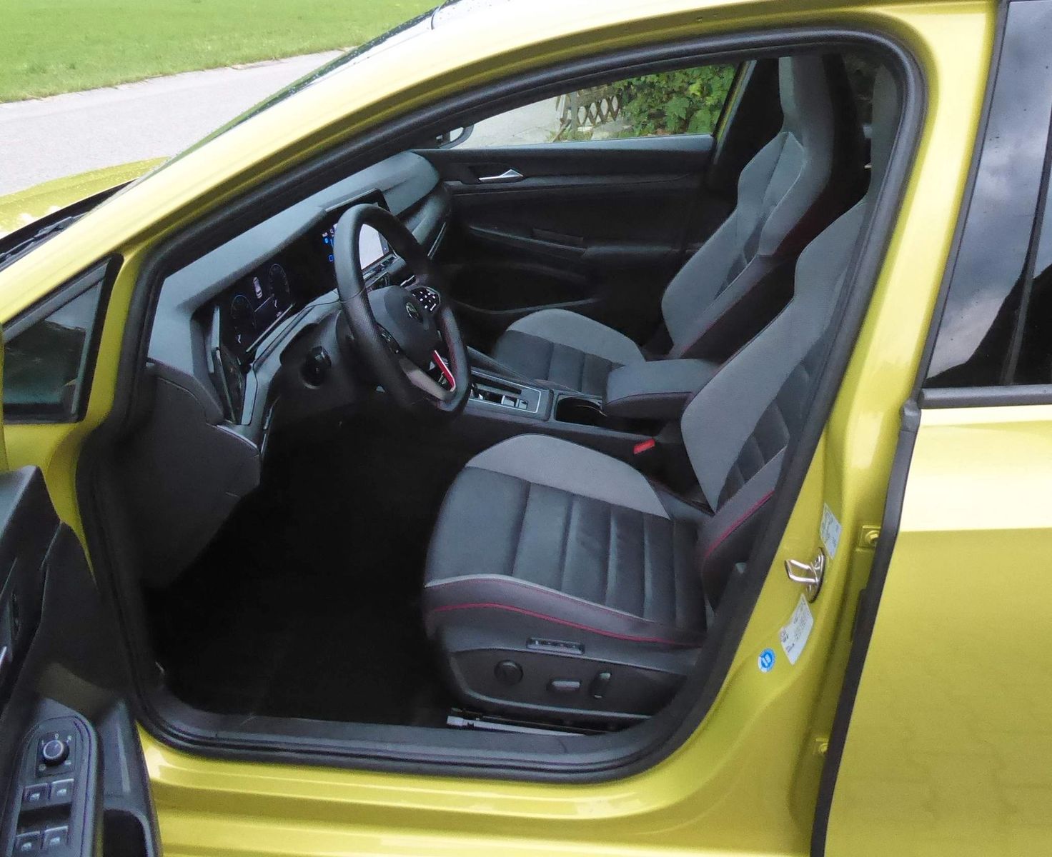 Volkswagen Golf VIII GTI Clubsport - Samsaru's Car Outlet