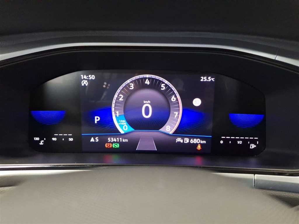 Volkswagen T-Roc Life 1.5 TSI DSG - Samsaru's Car Outlet
