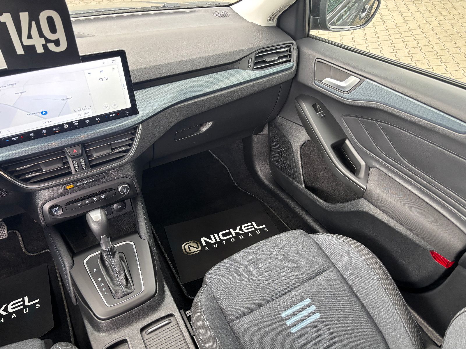 Ford Focus Turnier Active X*Led*HuD*Ahk*Kamera*ACC*