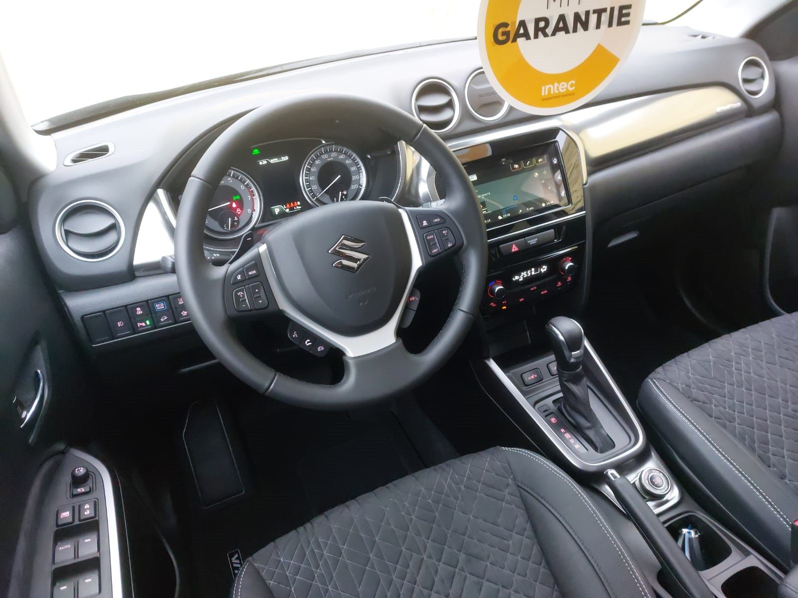 Suzuki Vitara 4X4 - Samsaru's Car Outlet