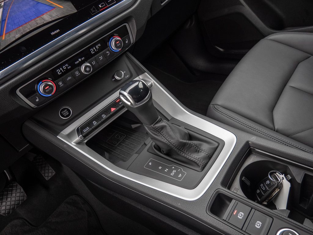 Audi Q3 40 TFSI quattro advanced - Samsaru's Car Outlet