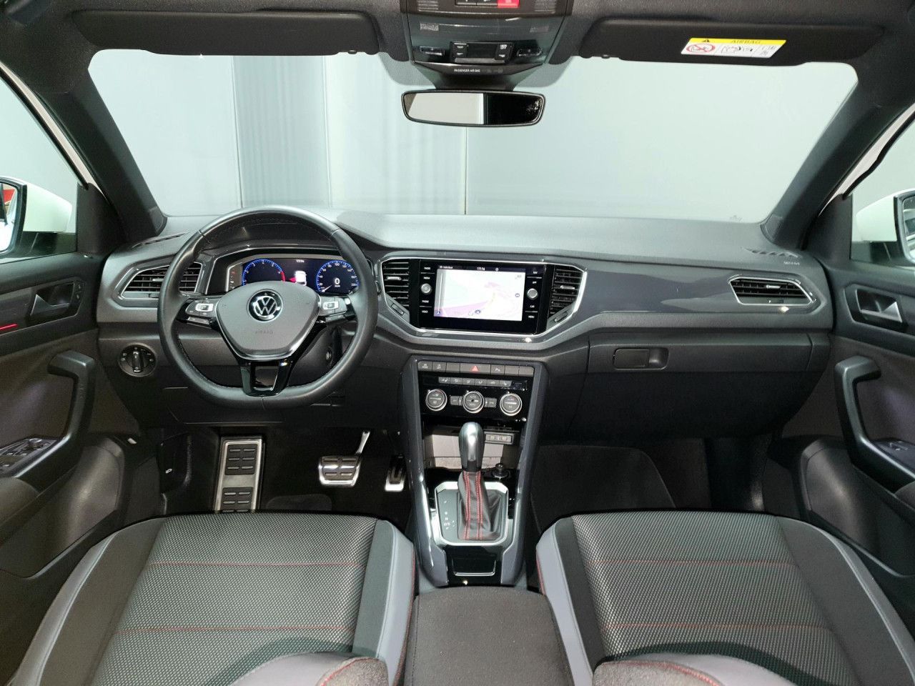 Volkswagen T-Roc 1.5 TSI DSG - Samsaru's Car Outlet