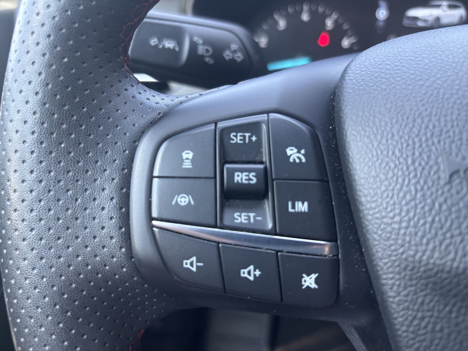 Ford Focus Turnier ST-Line 155PS Rf-Kamera