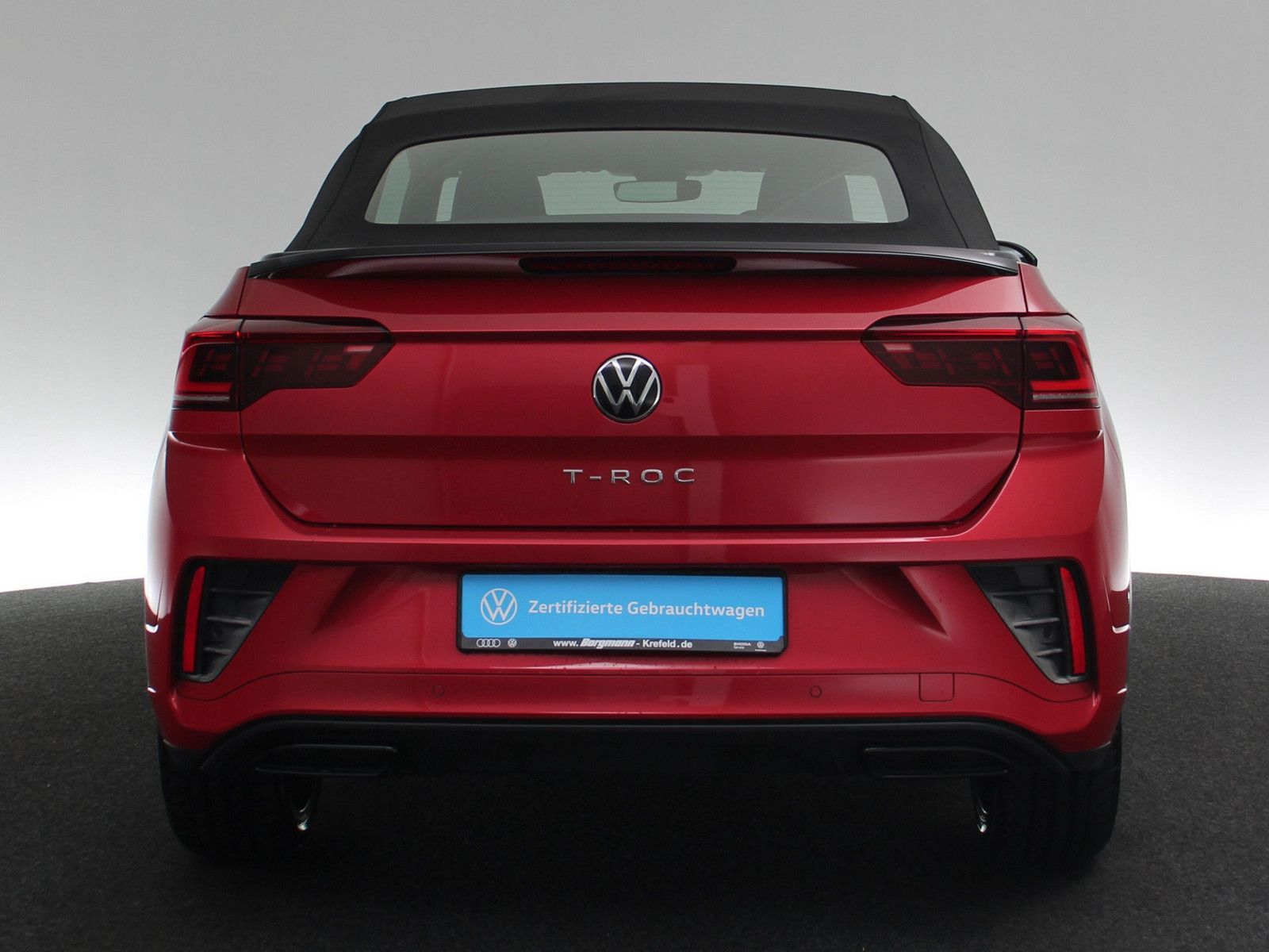 Volkswagen T-Roc 1.5 TSI R-Line - Samsaru's Car Outlet