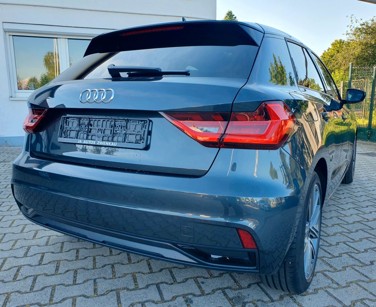 Audi A1 Sportback 25 TFSI advanced - Samsaru's Car Outlet